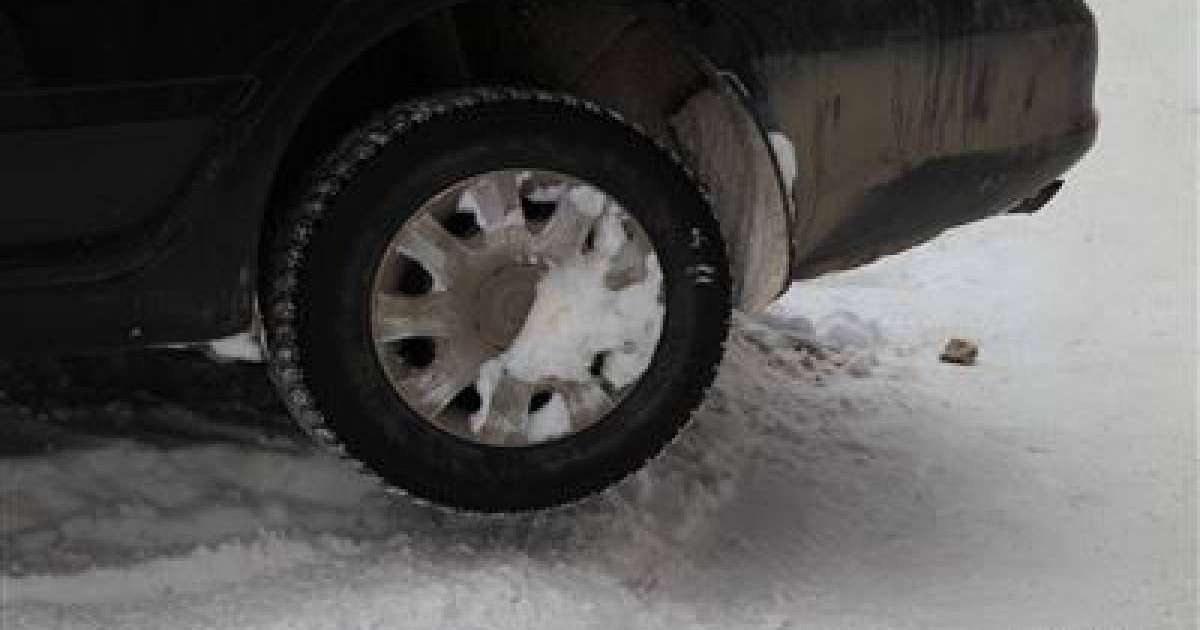 Ер адам өз көлігінің астында қалып, көз жұмды