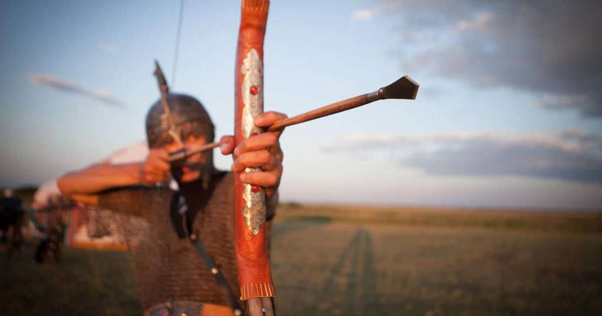 Жау сауытын жайрататын қозыжауырын жебе