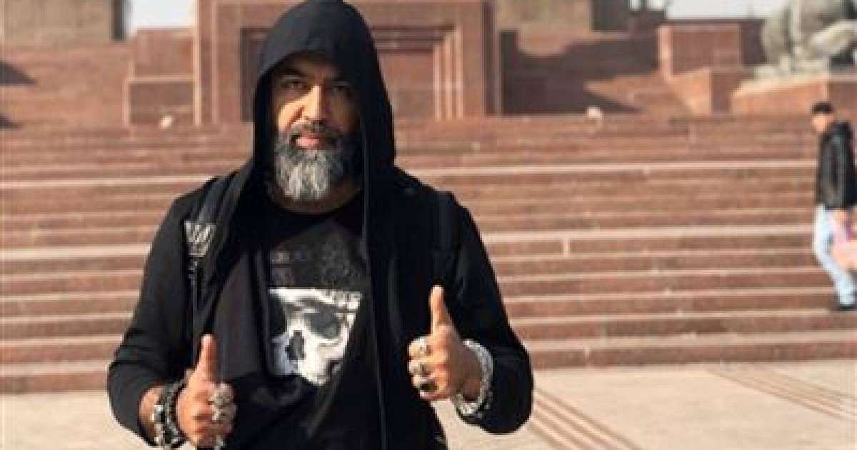 Сақалын қырмаған әншіге лицензия бермей қойған