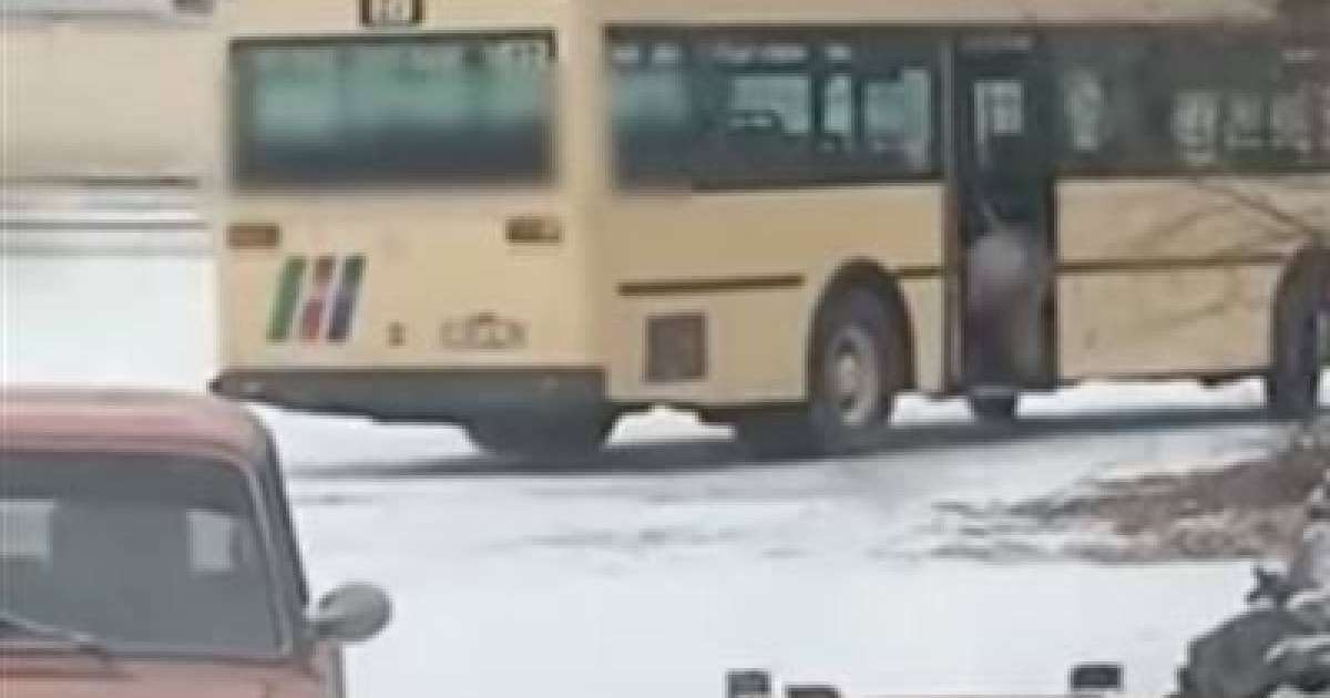 Қостанайда ер адам автобуста дәрет сындырды