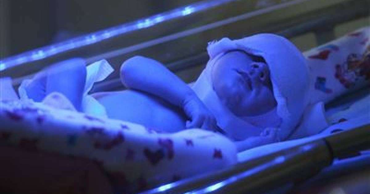 Туысы бетінен сүйген соң сәби шетінеп кетті