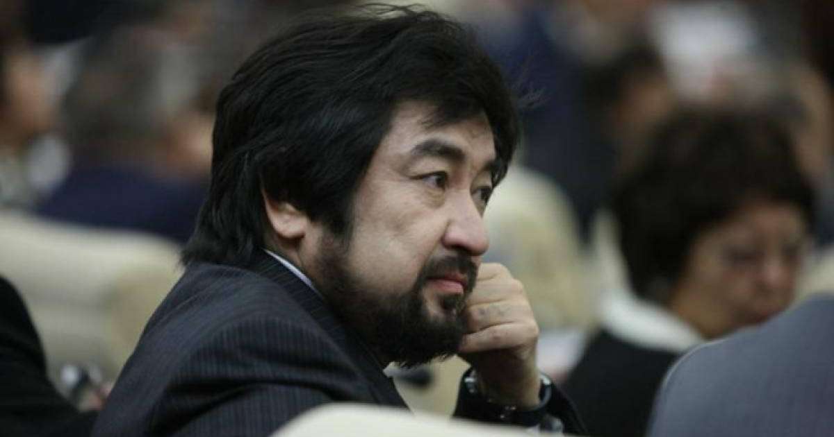 Бекболат Тілеухан жүрек талмасымен құлап, ауруханаға түсті