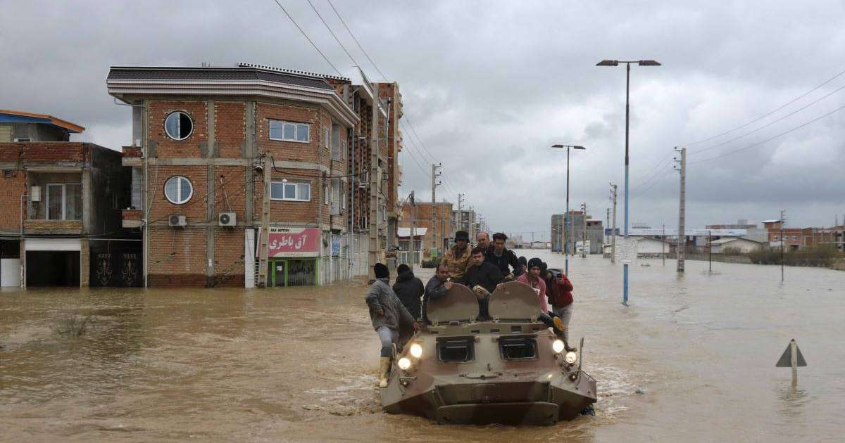 Ирандағы тасқыннан кем дегенде 45 адам қаза тапты