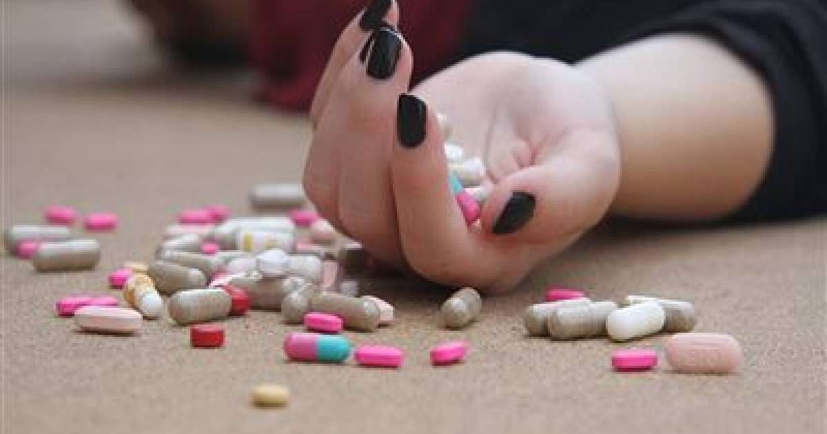 Дәрі ішіп арықтамақ болған 18 жастағы бойжеткен көз жұмды