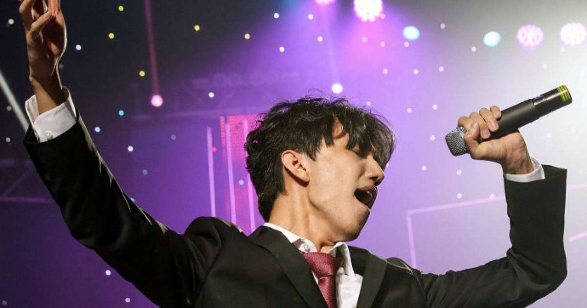 Димаш қазақпайшылық жасап кетті – шетелдегі қазақ неге күйінді