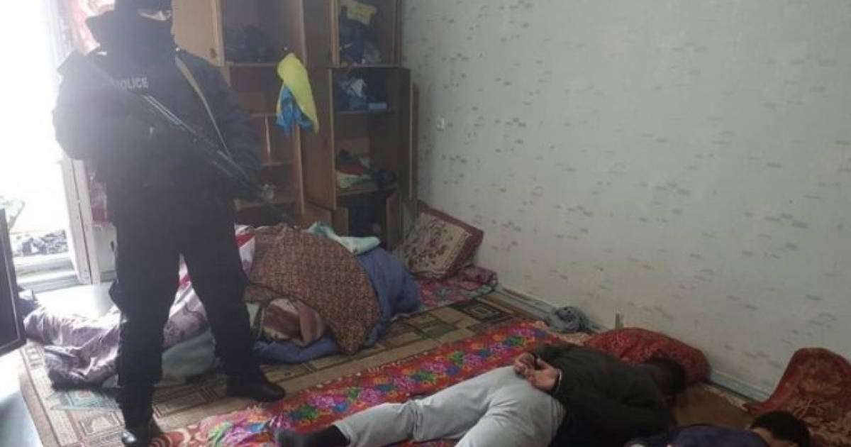 Түркістан облысында заңсыз қару мен оқ-дәрі сақтағаны үшін 4 азамат ұсталды