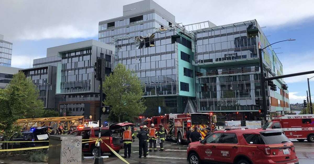 美国西雅图一塔吊倒塌致8人伤亡