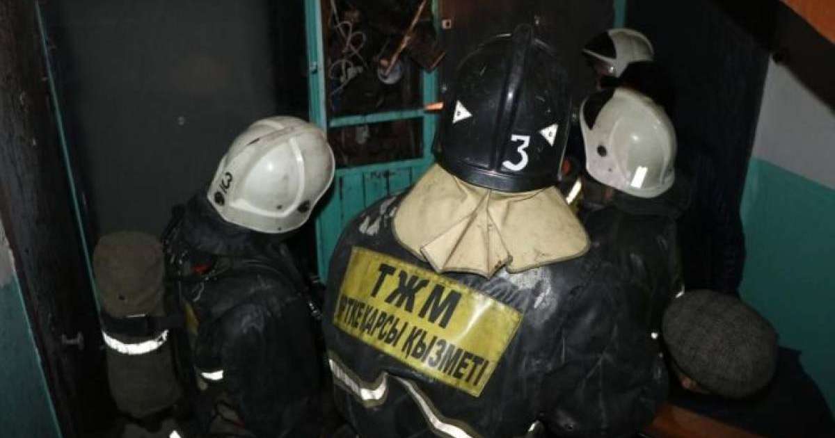 Нұр-Сұлтанда тоғыз қабатты үйден өрт шықты: 4 бала ауруханада жатыр