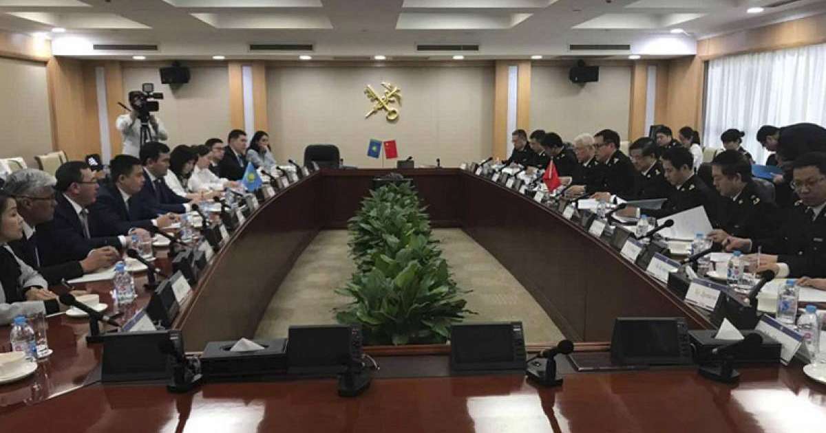 哈萨克斯坦国家收入委员会同中国海关总署签署一系列合作协议