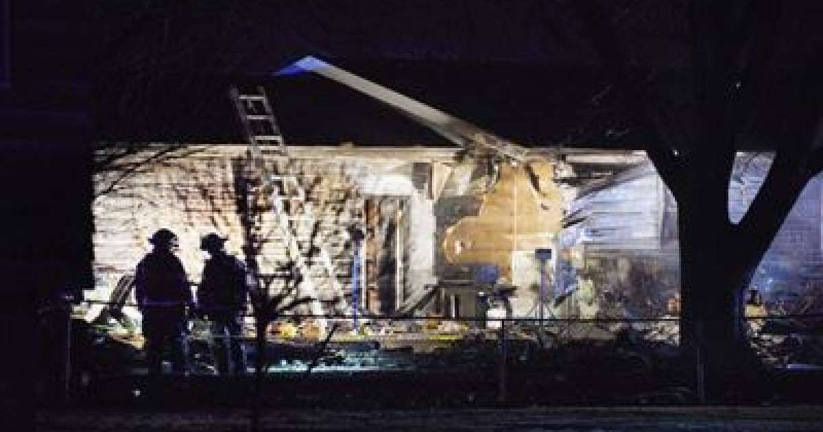 Ұшақ тұрғын үйге құлап, ұшқыш қаза тапты