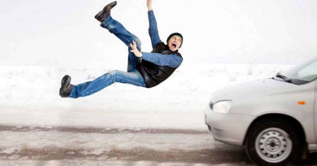 Елімізде әдейі көлік астына түсіп ақша табатындар көбейген