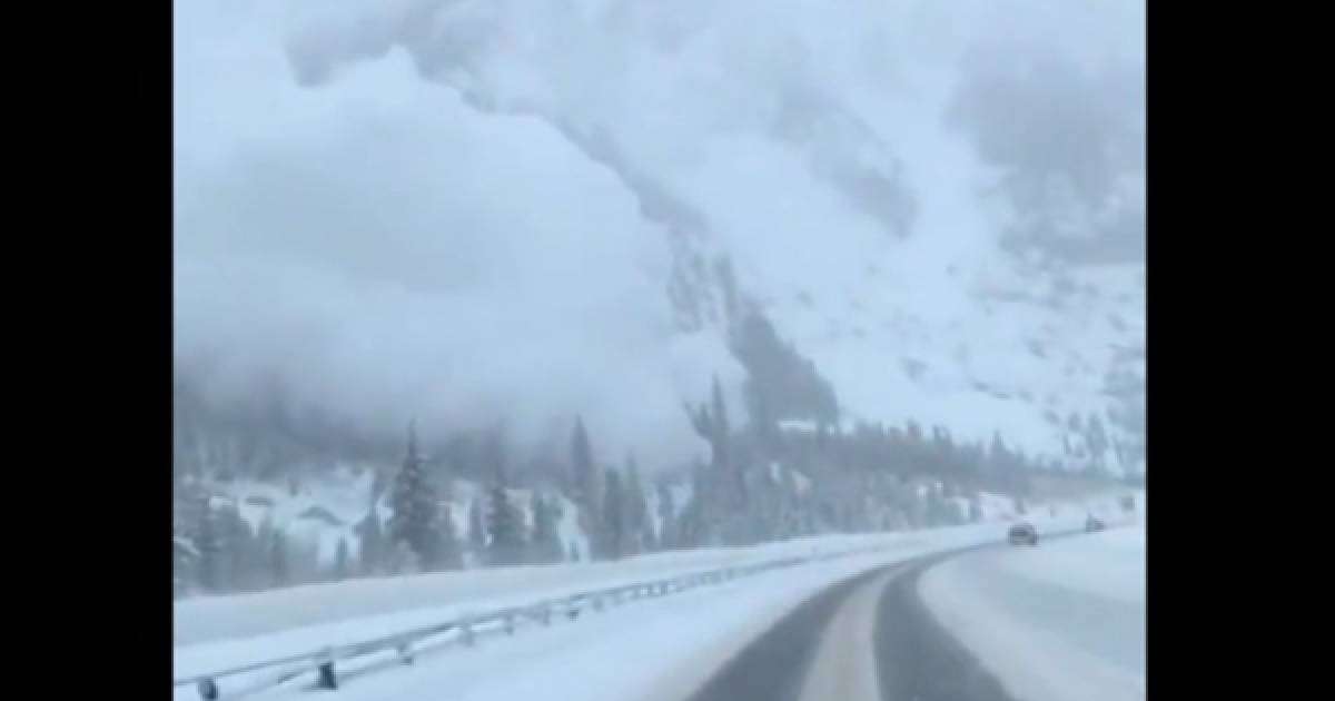 Жүргізуші қар көшкінін видеоға түсіріп алған