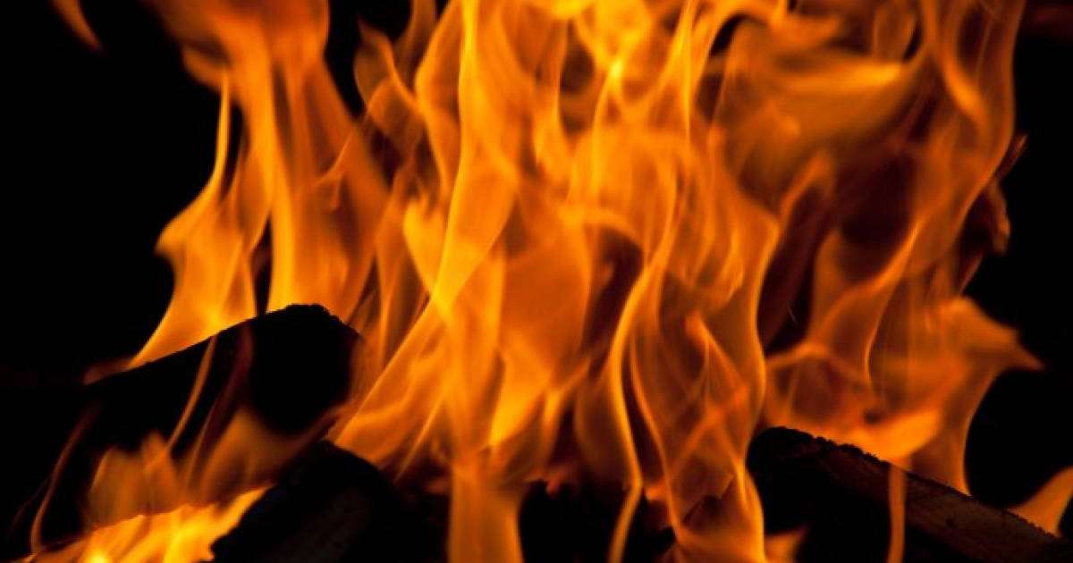 Қарағандылық жігіт үстіне бензин құйып, өз-өзін өртеп жіберген