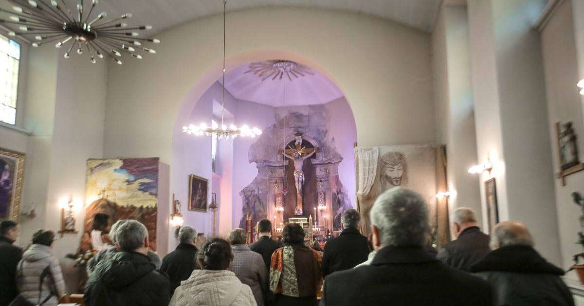 Польшада шіркеу қызметкерлері жүздеген баланы "жыныстық бопсалаған"