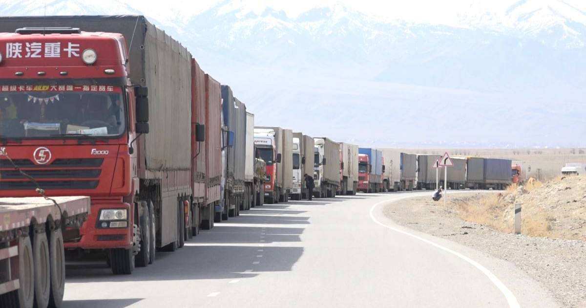 Нұр-Сұлтан қырғыз-қазақ шекарасындағы көлік кептелісінің себебін айтты