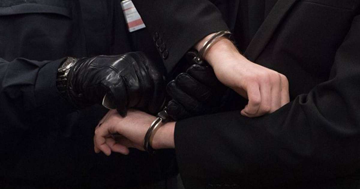 Атырауда бес қабатты үйдің ауласында ҰҚК үш салафитті ұстады – видео  