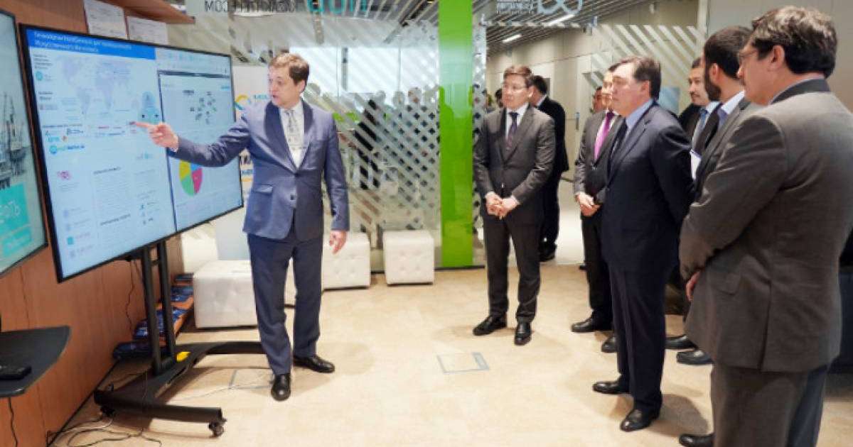 Мамин Astana Hub стартап-жобалардың өкілдерімен кездесті