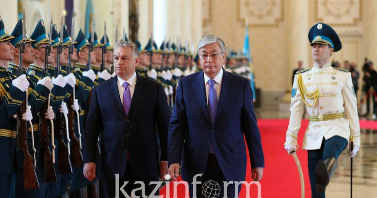 托卡耶夫总统会见匈牙利总理欧尔班