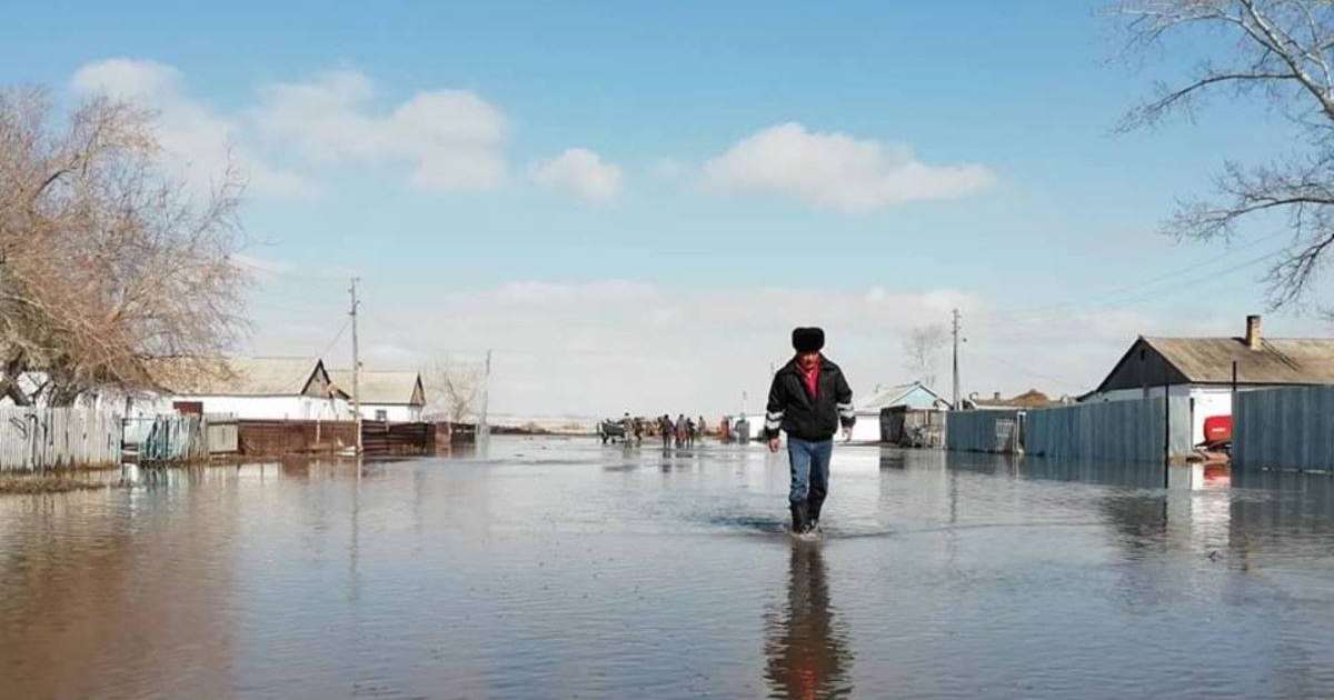 Қарағанды облысында бірнеше өзен арнасынан асып, аулаларды су басты