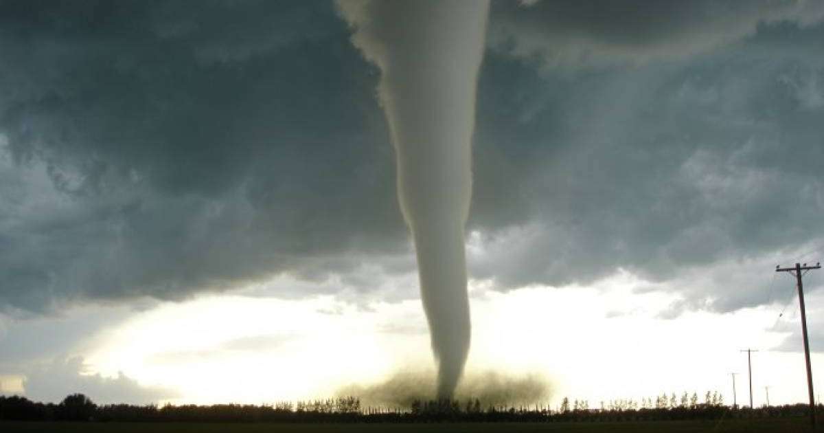 АҚШ-та қатты құйынның нәтижесінде 10 адам қаза тапты