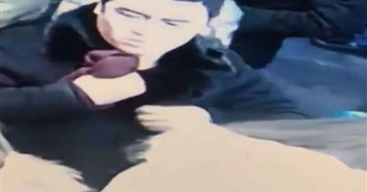 Алматыда қалта ұрысы бейнебақылау камерасына түсіп қалды