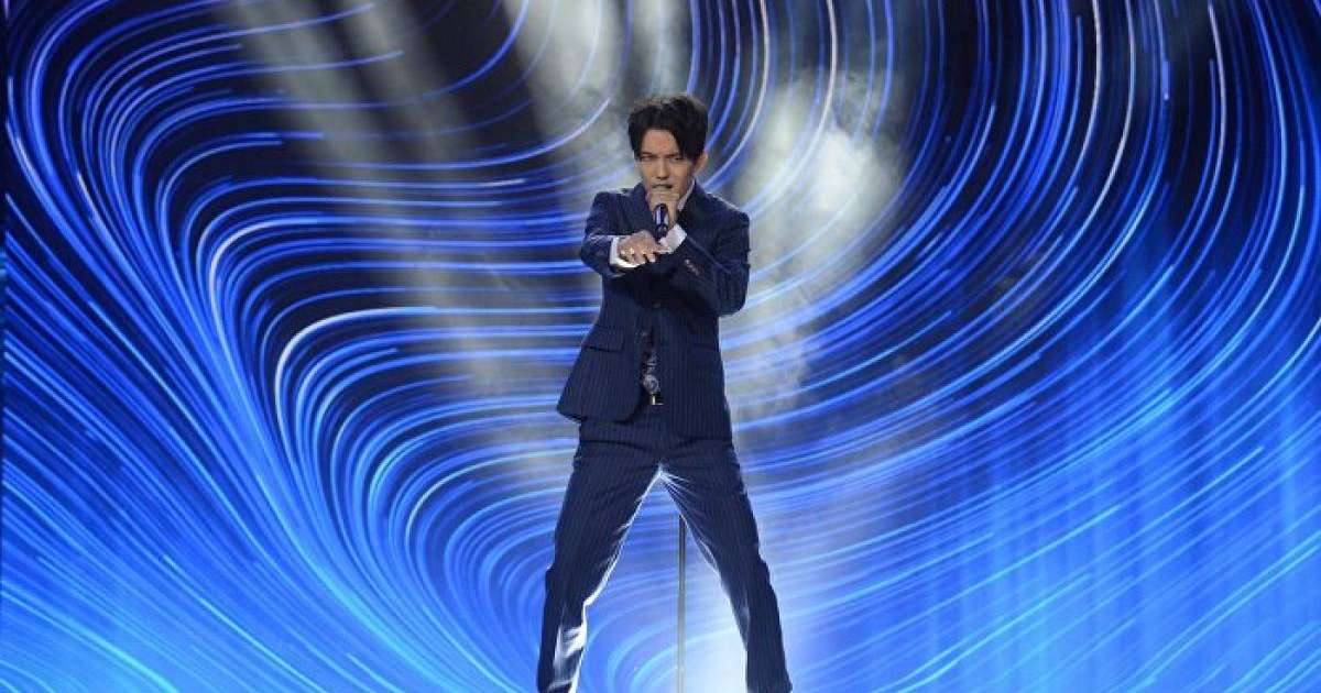 Димаш 8 наурызға қандай тосынсый дайындап жатқанын айтты – видео