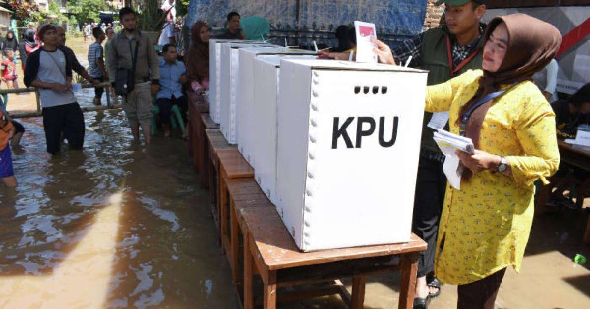 Президент сайлауы кезінде 90-нан астам адам жұмыстан зорығып өлді  