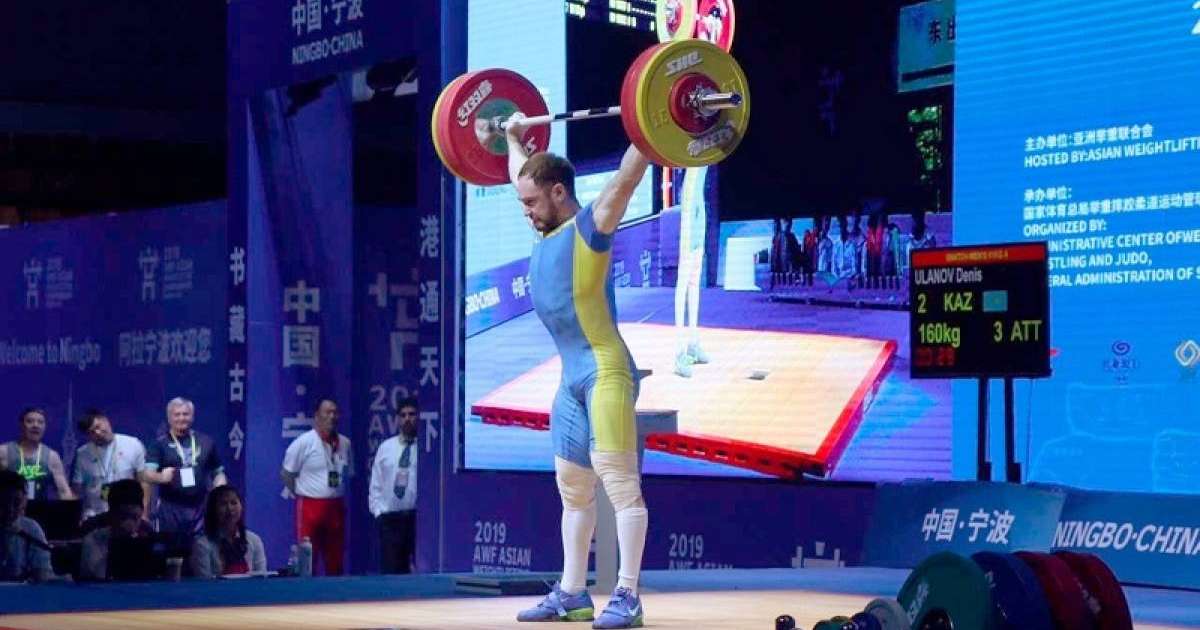 举重亚锦赛：两名哈萨克斯坦运动员获得奖牌