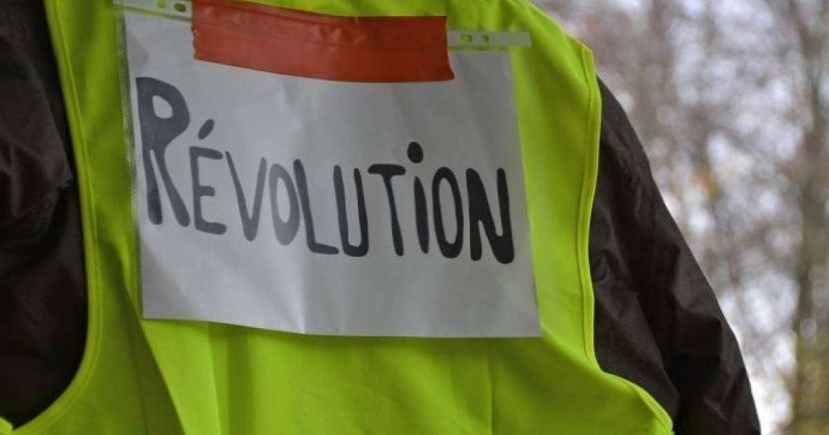 Парижде Алжир президентіне қарсы митингке 6 мың адам шықты