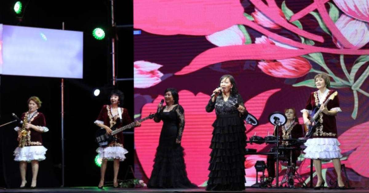 Алматыда "Айгүл" ансамблі жартығасырлық мерейтойын атап өтті