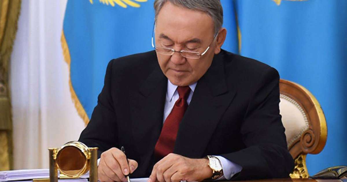 Назарбаев Конституциялық заңға түзетулер енгізді