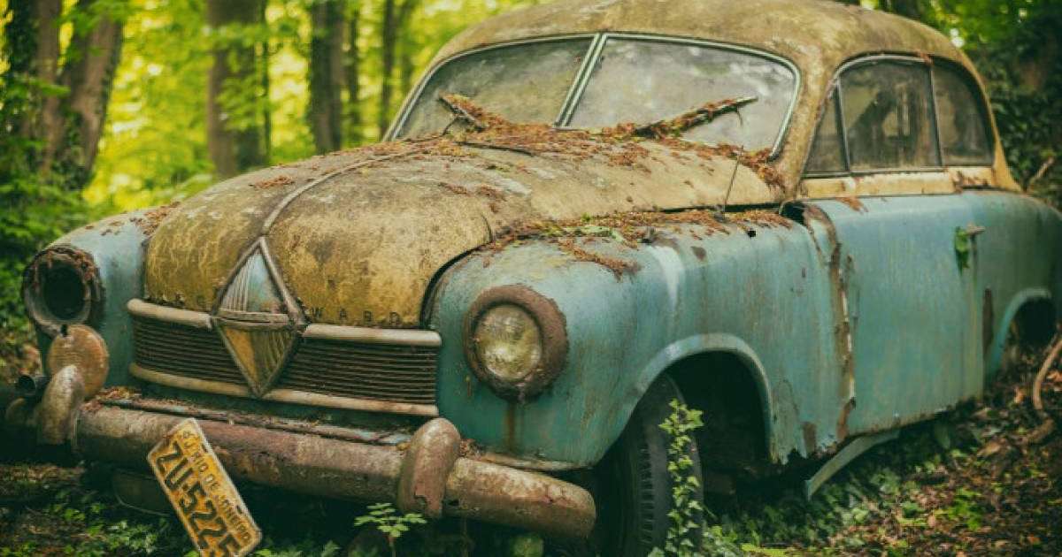 Алматыда қараусыз қалған көліктердің көзін құртпақ