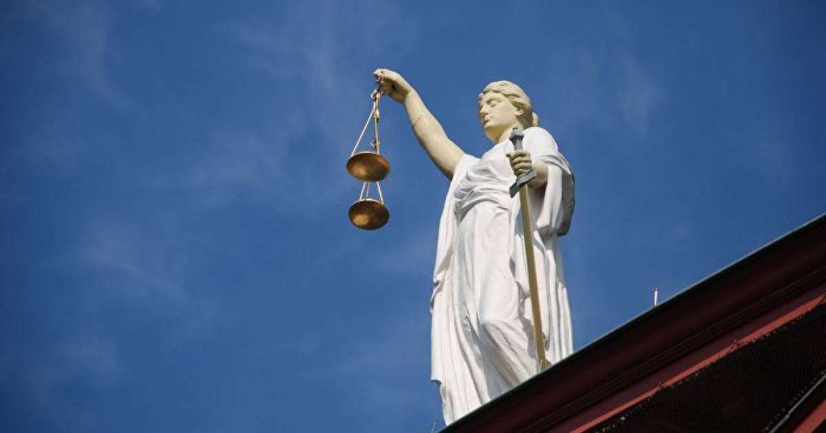 Ақтөбелік адвокат өз әріптестерін сотқа беруге мәжбүр болды