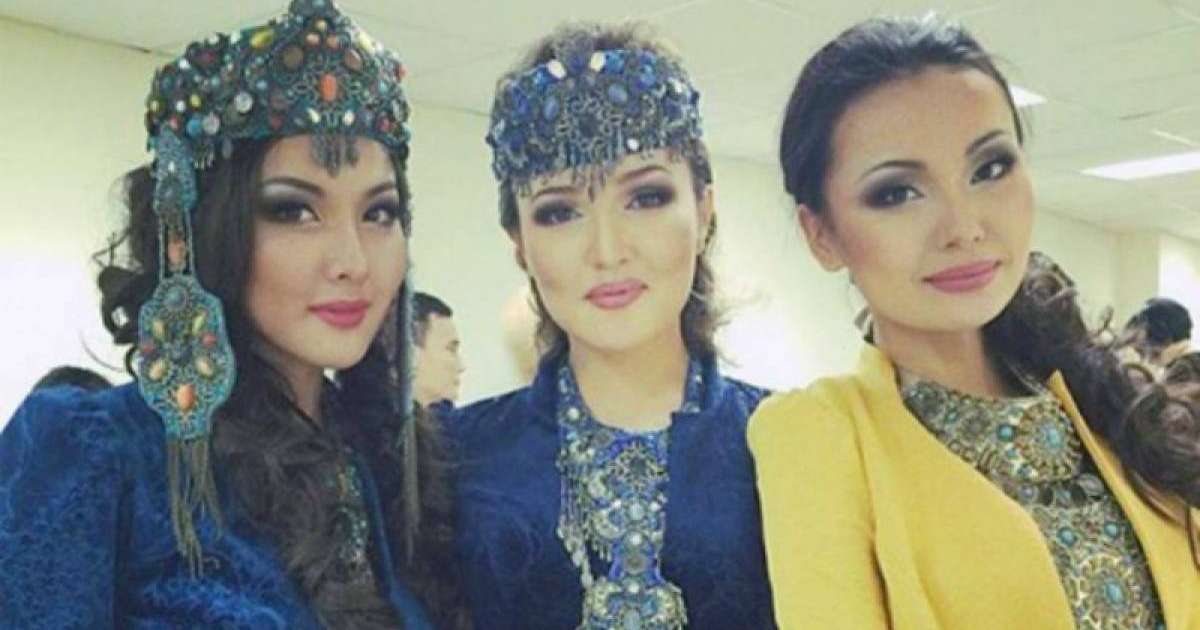 Баян Алагөзова: КешYou-де жанды дауыста ән айта алатын құрам болған емес