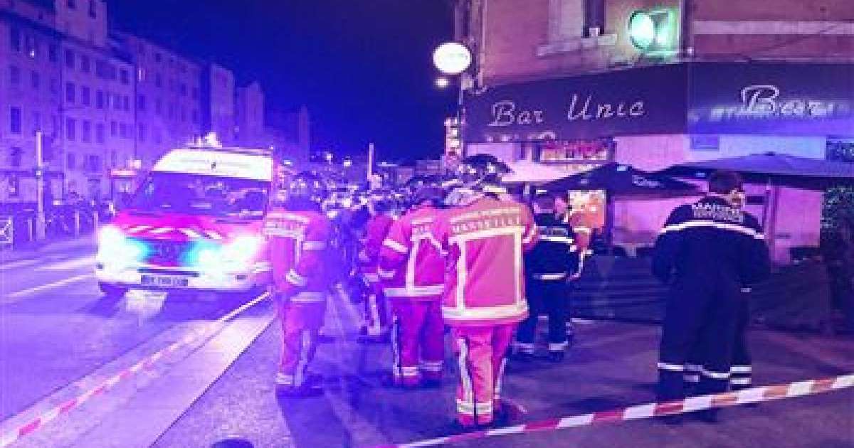 Үйсіз жүрген әйел 6 адамға қышқыл шашып жіберді