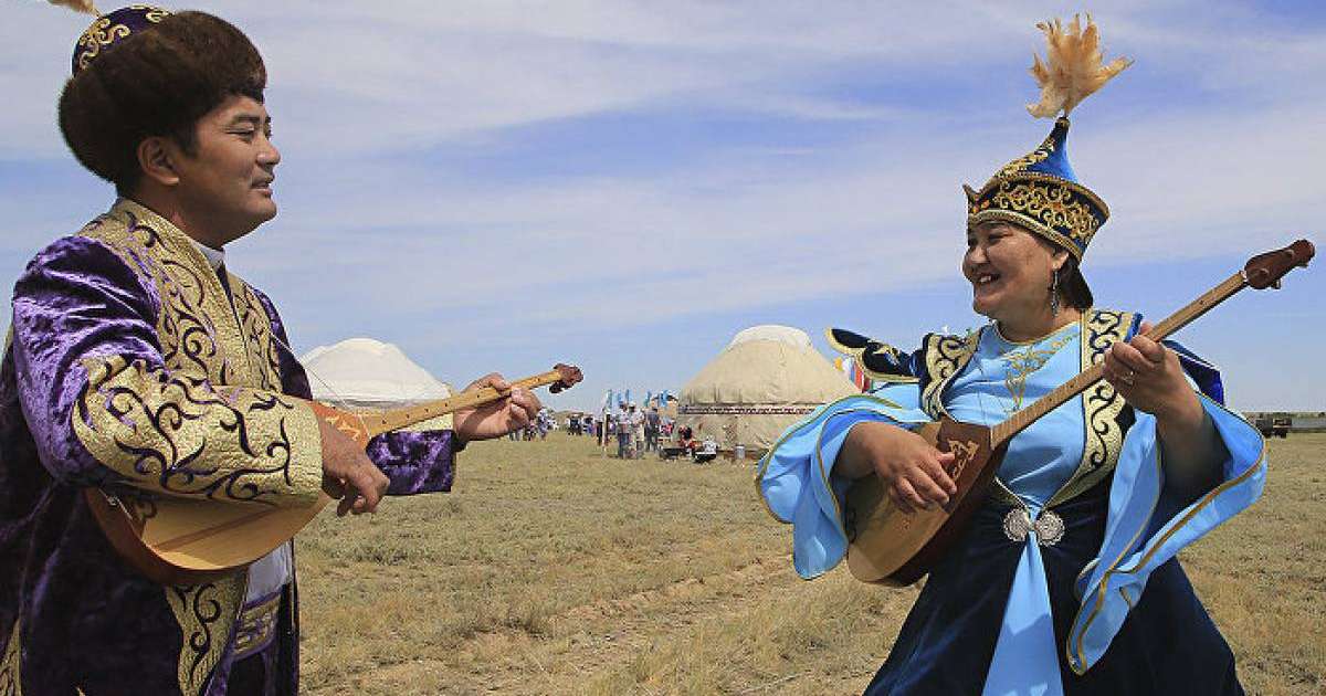 Танымал айтыскерлер өңірлерді аралайды