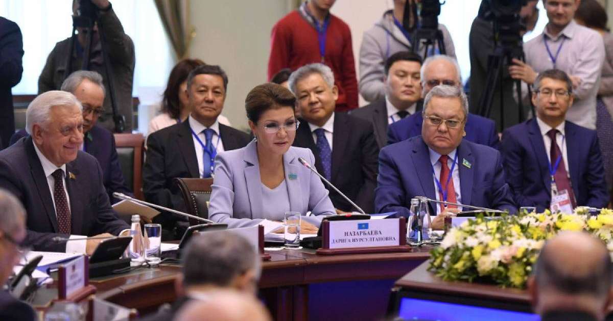 参议院议长纳扎尔巴耶娃率团出席独联体议会大会会议