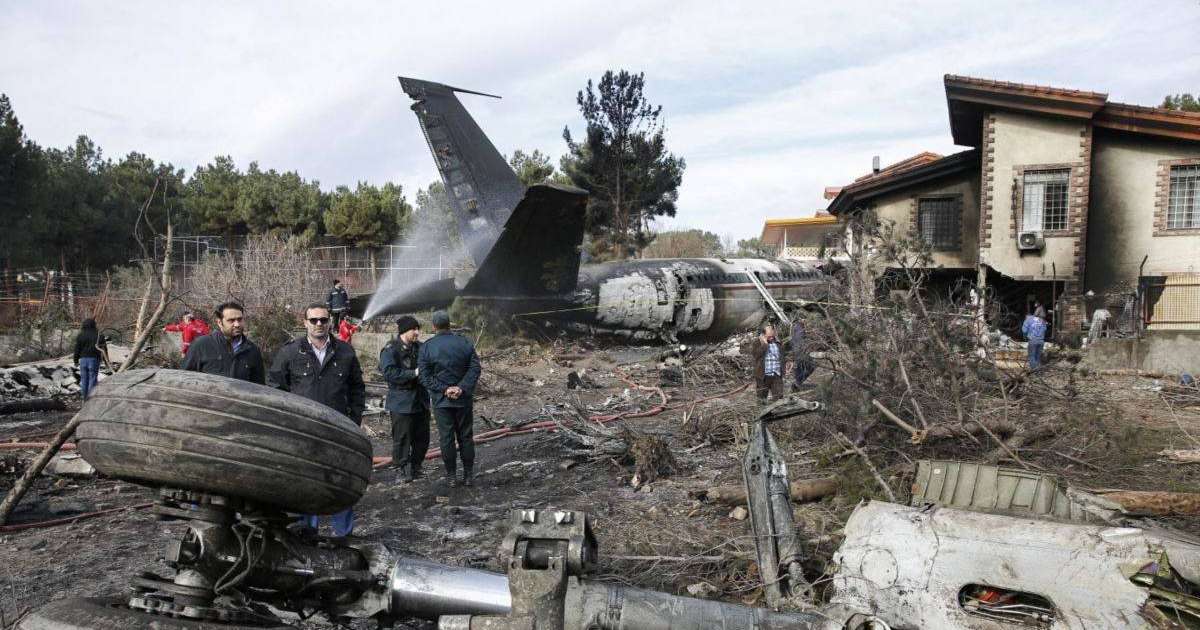 Ирандағы ұшақ апатынан бірнеше адам қаза тапты