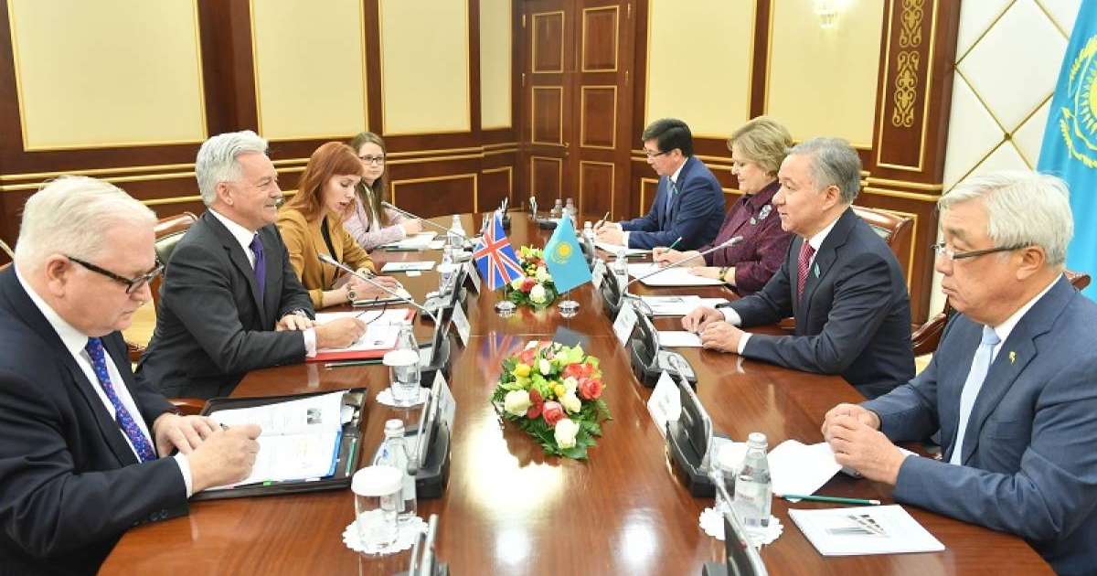 马吉利斯议长会见英国外交部欧洲和美国事务国务大臣邓肯