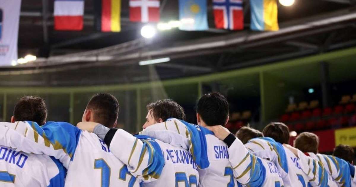 U18冰球世锦赛：哈萨克斯坦战胜乌克兰取得第二场胜利