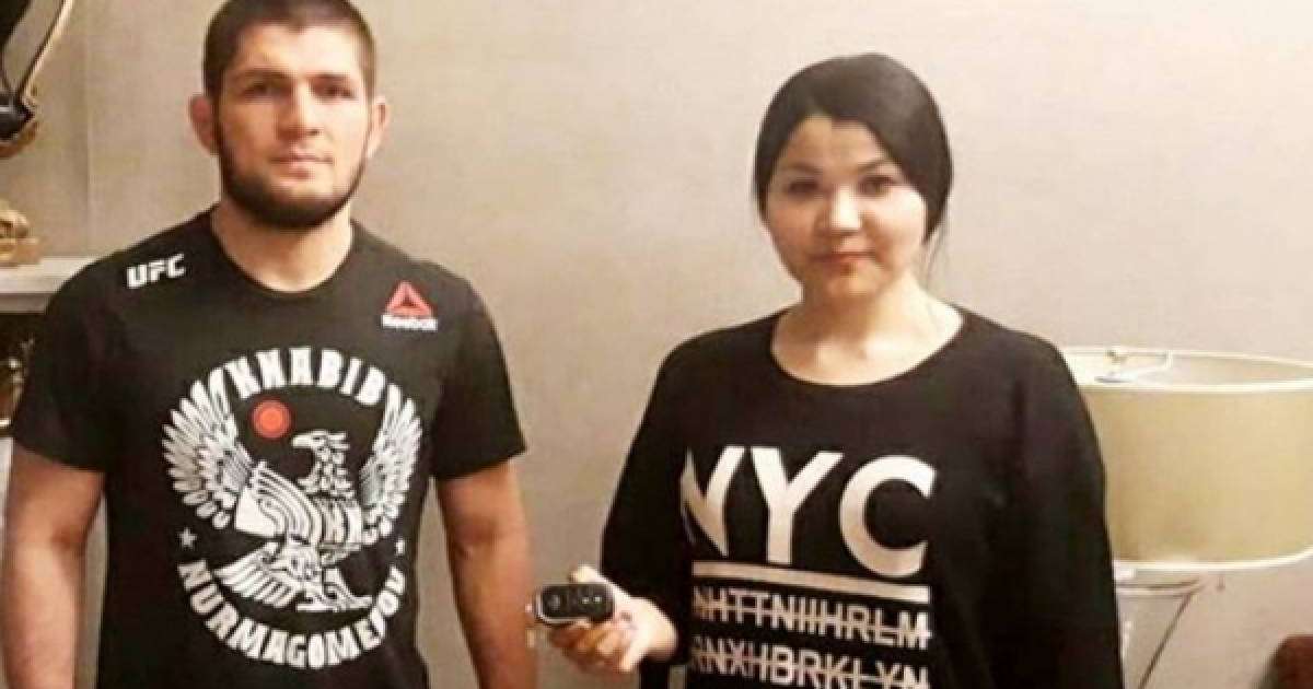 Хабиб Нурмагомедов ақтөбелік аруға автокөлік сыйлады