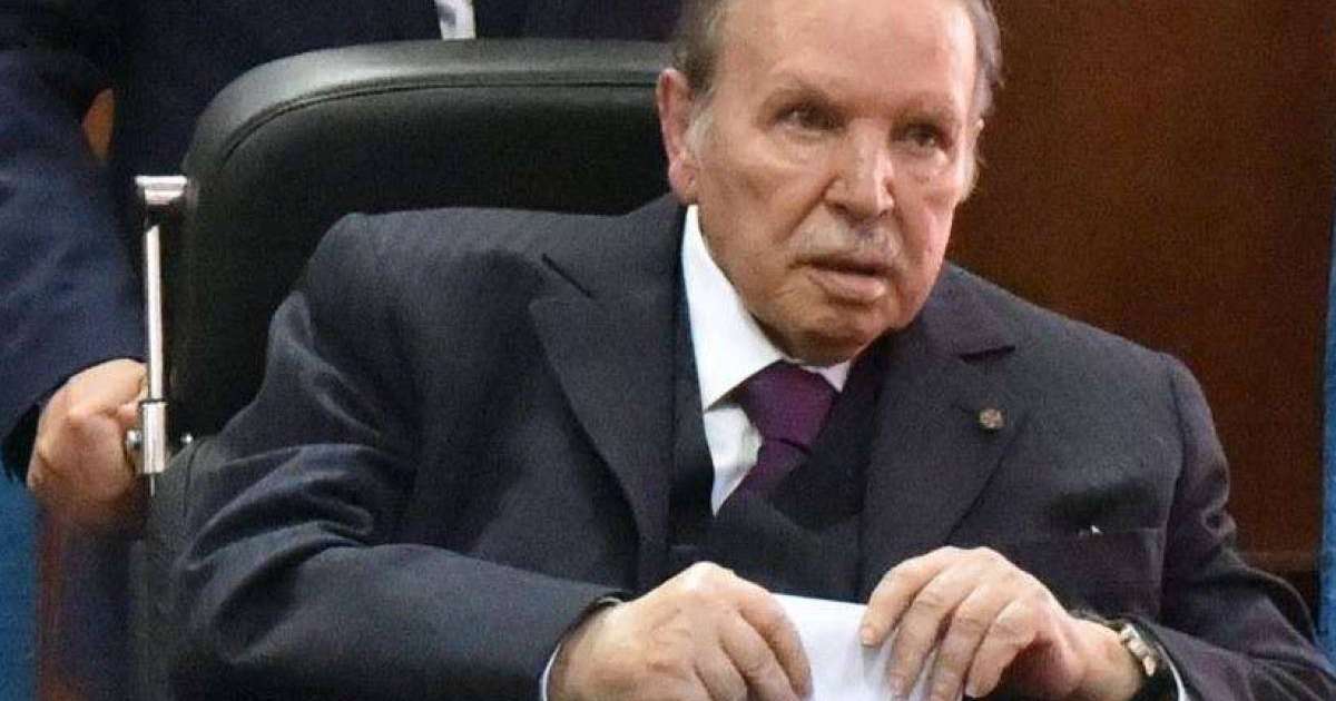 Алжир президенті Бутефлика сайлауға түспейтінін мәлімдеді