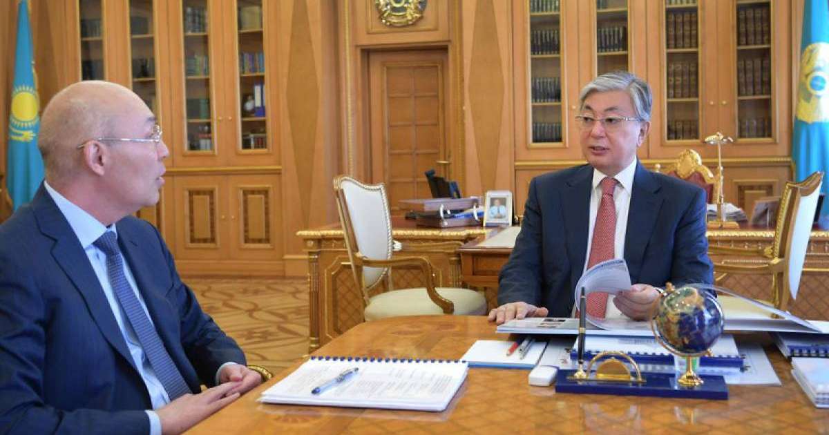 托卡耶夫总统接见阿斯塔纳国际金融中心总裁