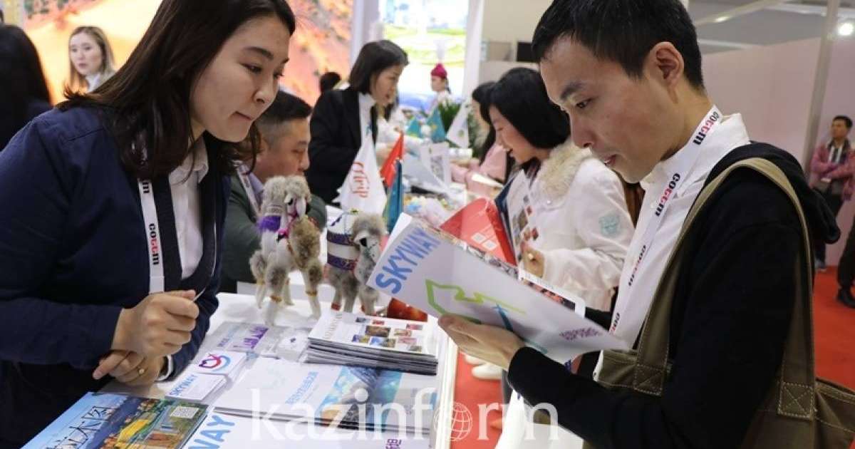 哈萨克斯坦旅游企业参加中国出境旅游展 展示旅游业产品
