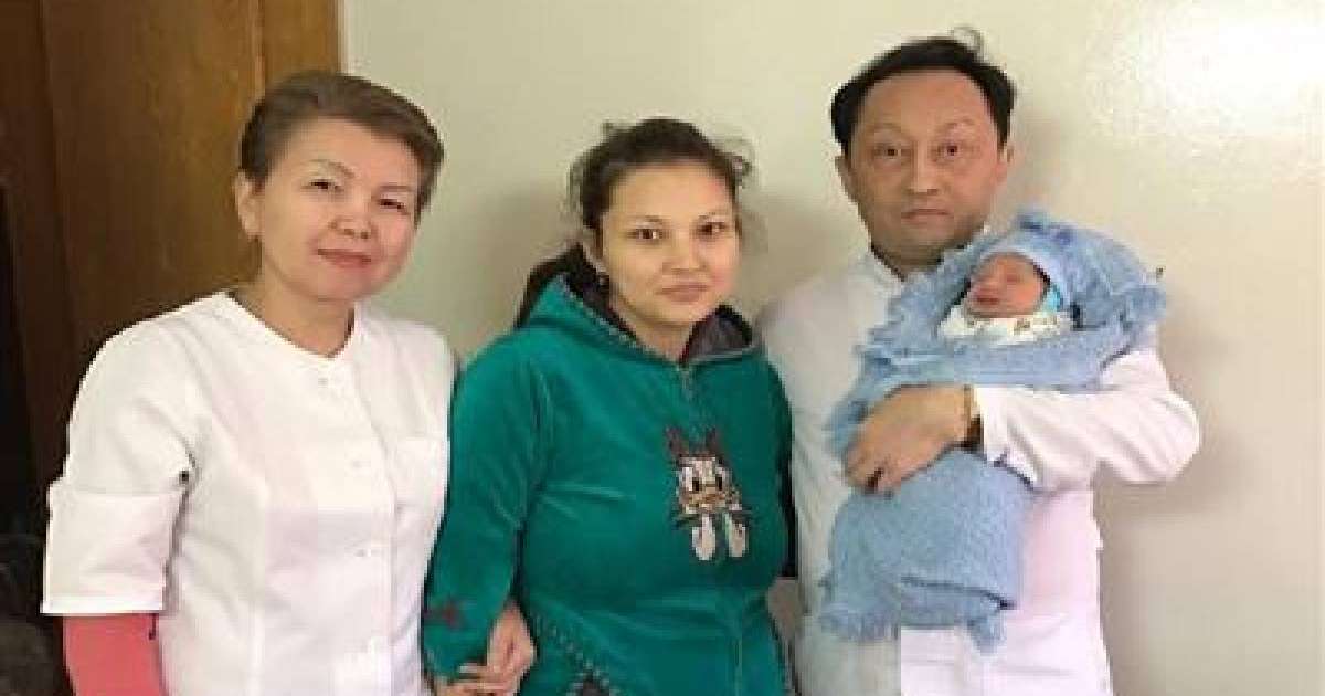 Бауырын ауыстырған әйел екінші рет босанды