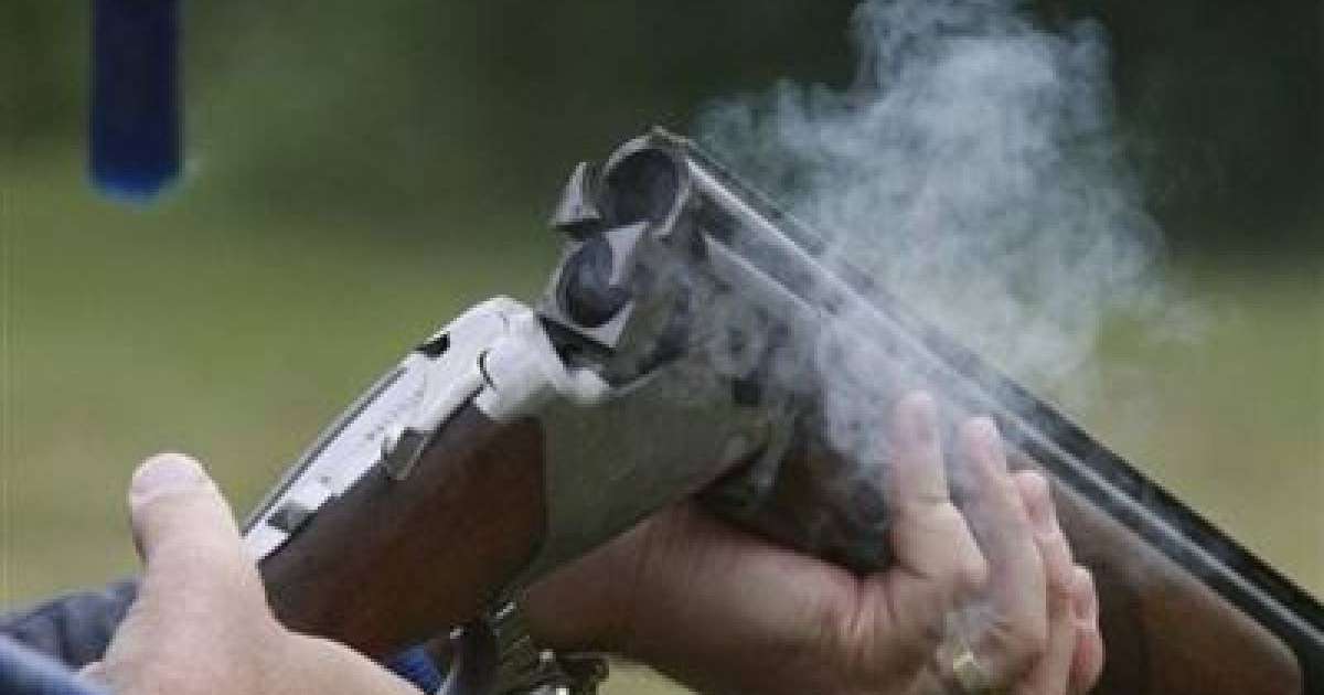 Ер адам әйелінің басына аң аулайтын мылтықпен оқ атқан