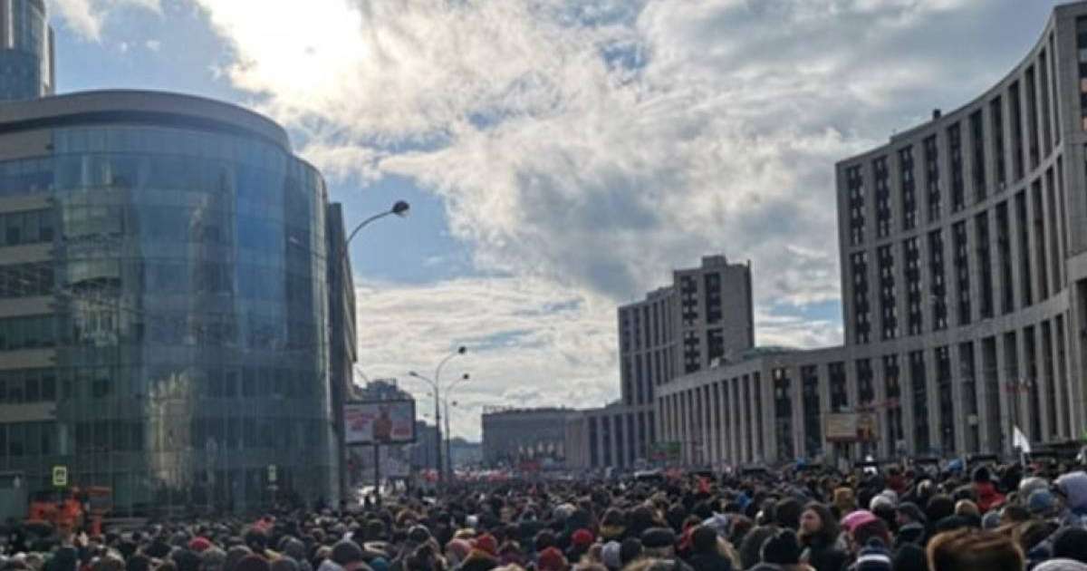 Ресейде интернет еркіндігі митингілеріне мыңдаған адам қатысты