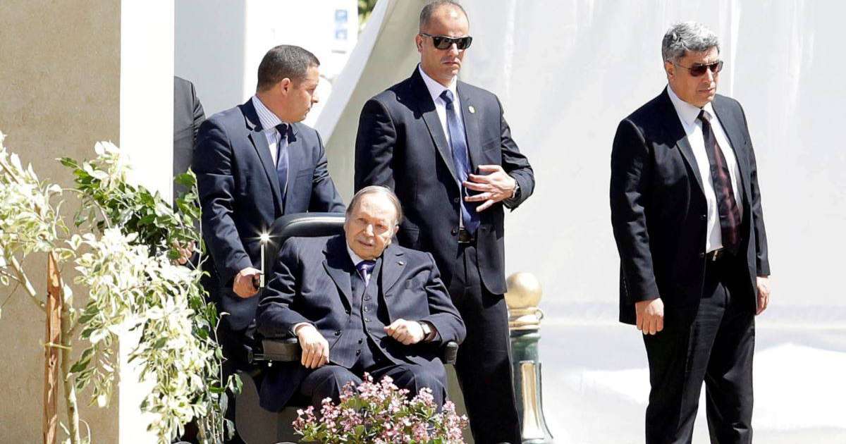 Халық наразы президент Бутефлика Алжирге оралды