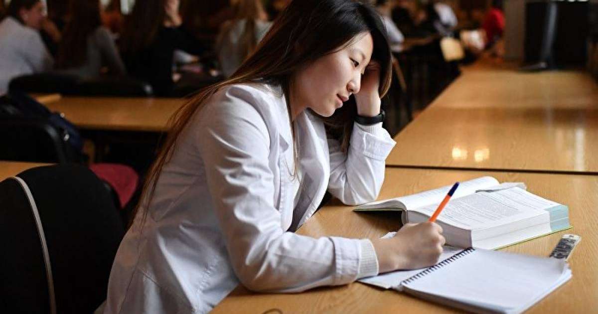 енді ол 1 миллион доллар шәкіртақы алады