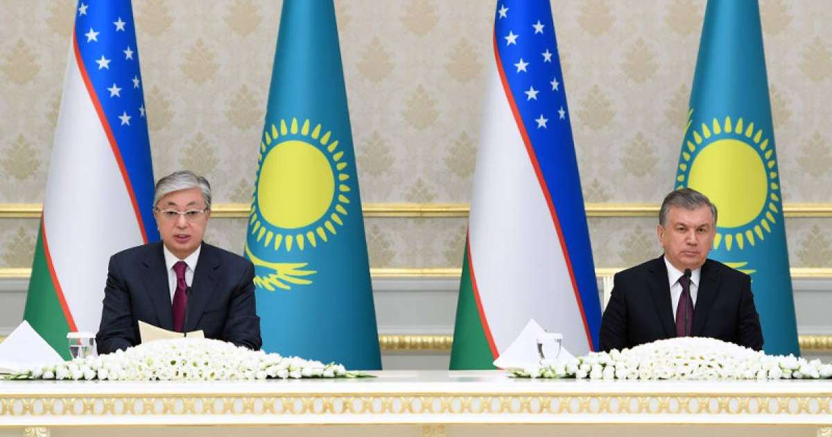 哈萨克斯坦与乌兹别克斯坦总统召开联合新闻发布会